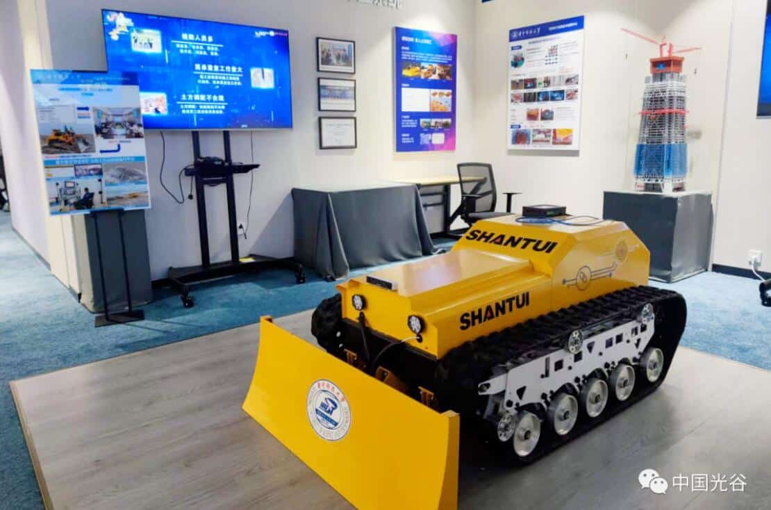 Chinese team builds unmanned bulldozer, says it's 'world's first'