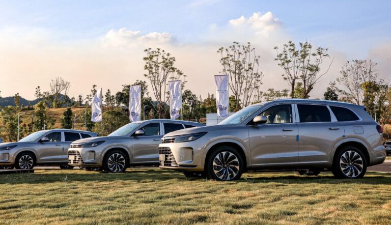 Huawei-backed AITO begins deliveries of its second model M7