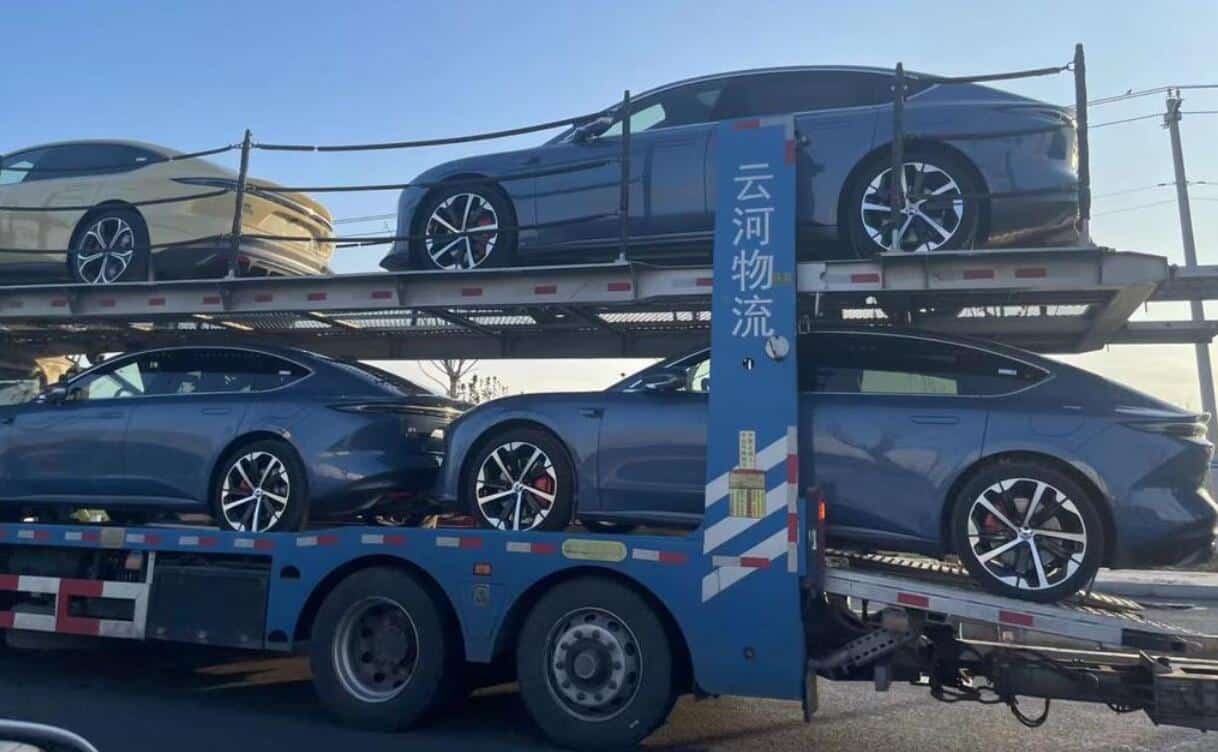 Nio spotted shipping ET5s in China, first deliveries to begin Sept 30