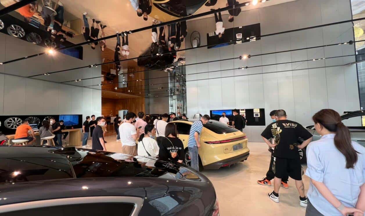 Nio sees its 'Model 3' moment as ET5 starts locking in orders