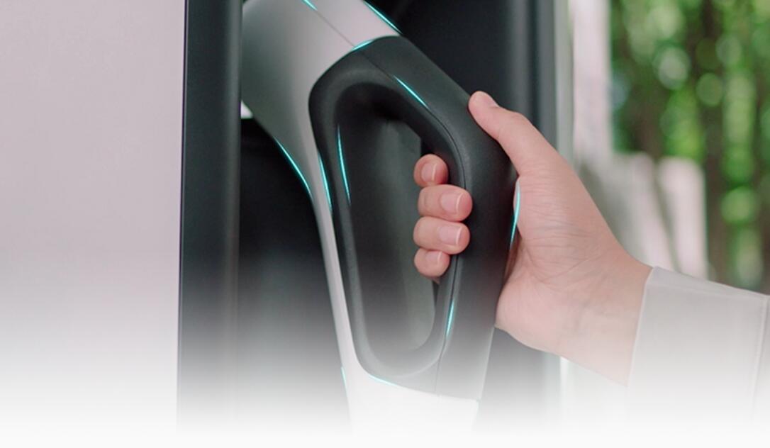 Geely affiliate unveils 600-kW supercharging tech that claims to add 300 km of range in 5 minutes