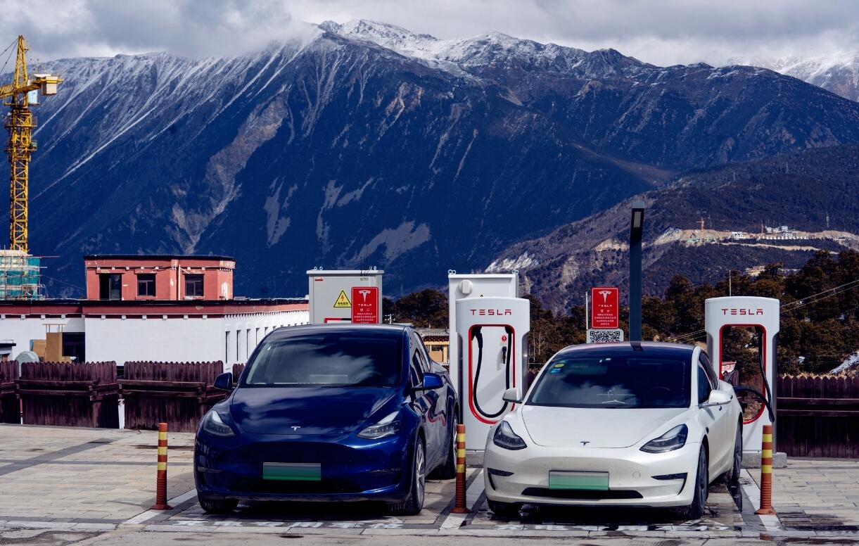 Tesla now has over 1,300 Supercharger stations in Chinese mainland