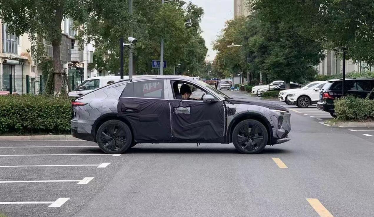 New spy photos show more details of Nio 'EC7'-CnEVPost