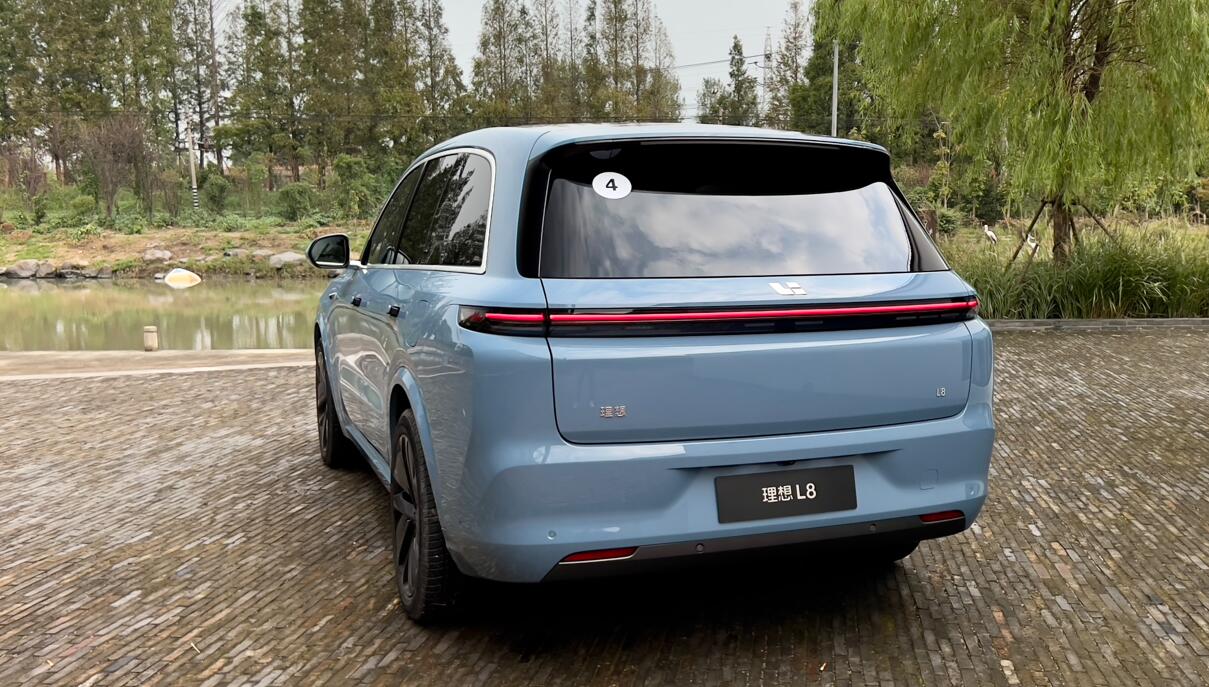 Li Auto Li L8 review: Will downsizing a flagship to different price point work?