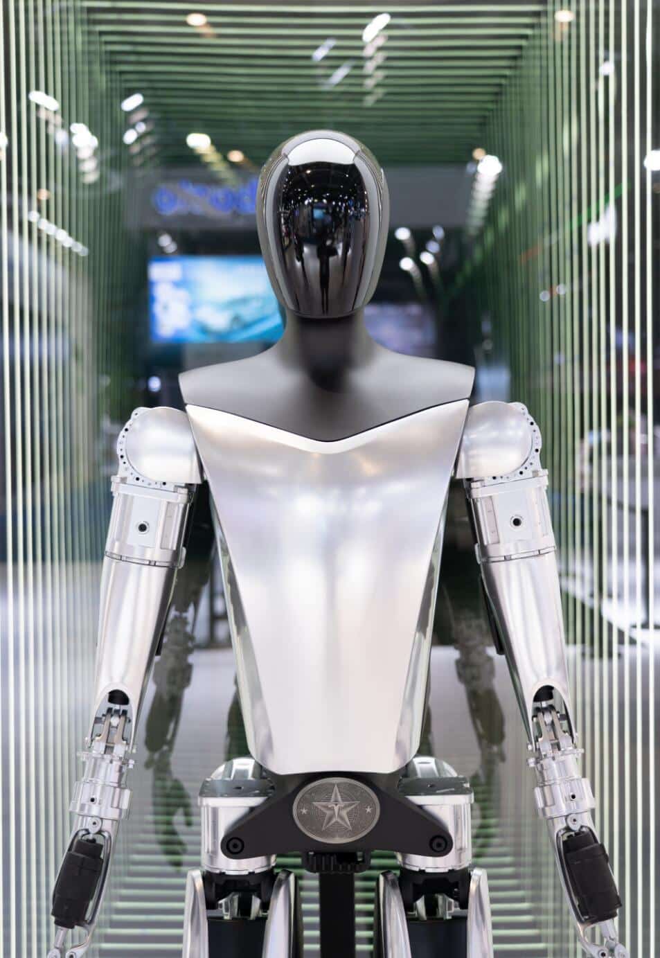 Tesla offers discounts of up to <img decoding=