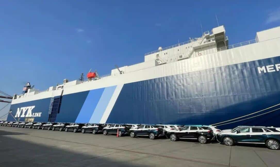 Great Wall begins shipping 300 Coffee 01 PHEVs from Shanghai to Europe