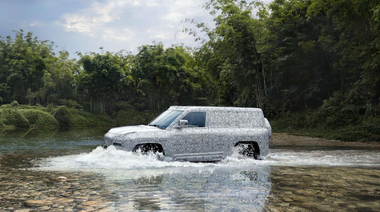 Spy shots: BYD's Yangwang brand tests off-road SUV in mountain conditions-CnEVPost