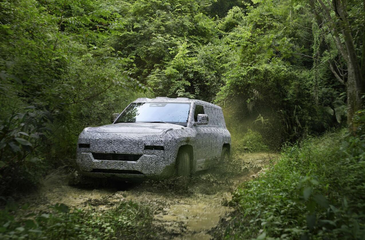 Spy shots: BYD's Yangwang brand tests off-road SUV in mountain conditions