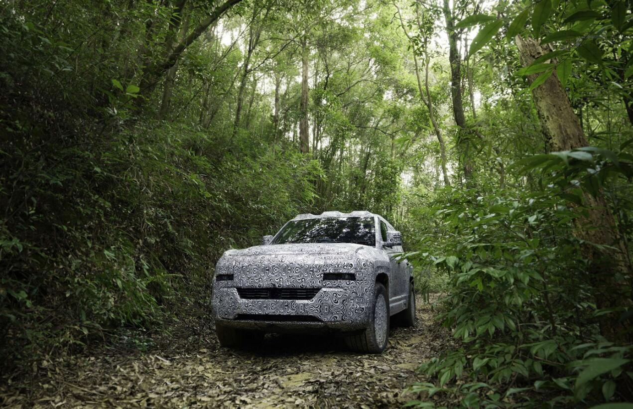 Spy shots: BYD's Yangwang brand tests off-road SUV in mountain conditions