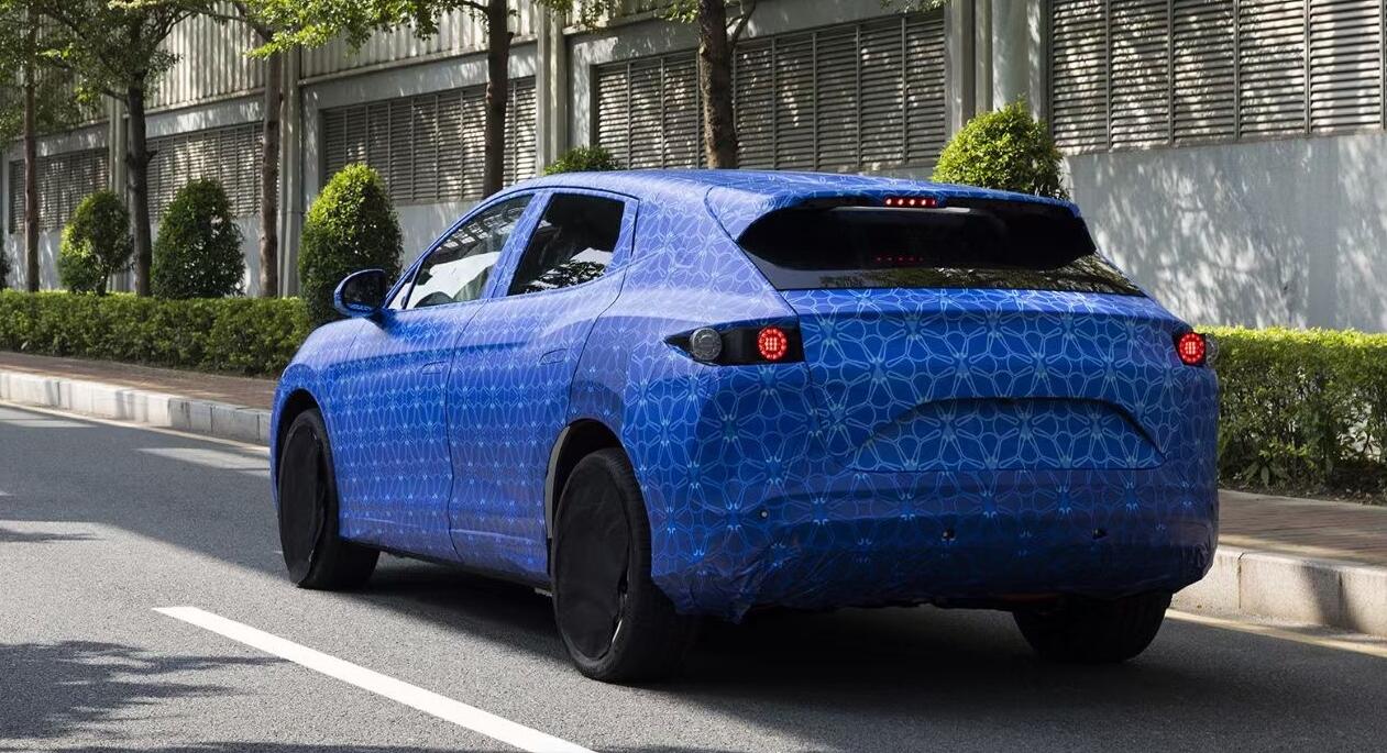 Denza's new SUV spy shots revealed, launch expected in H1 2023