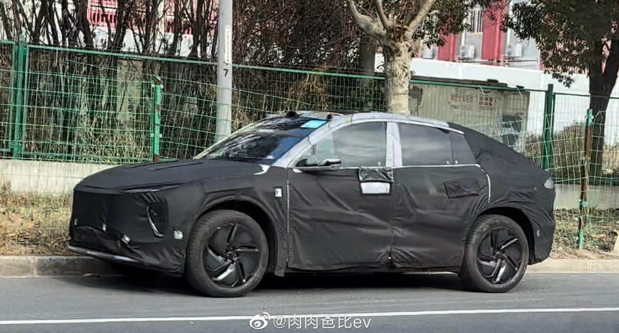 Spy shots: Nio may be working on new EC6