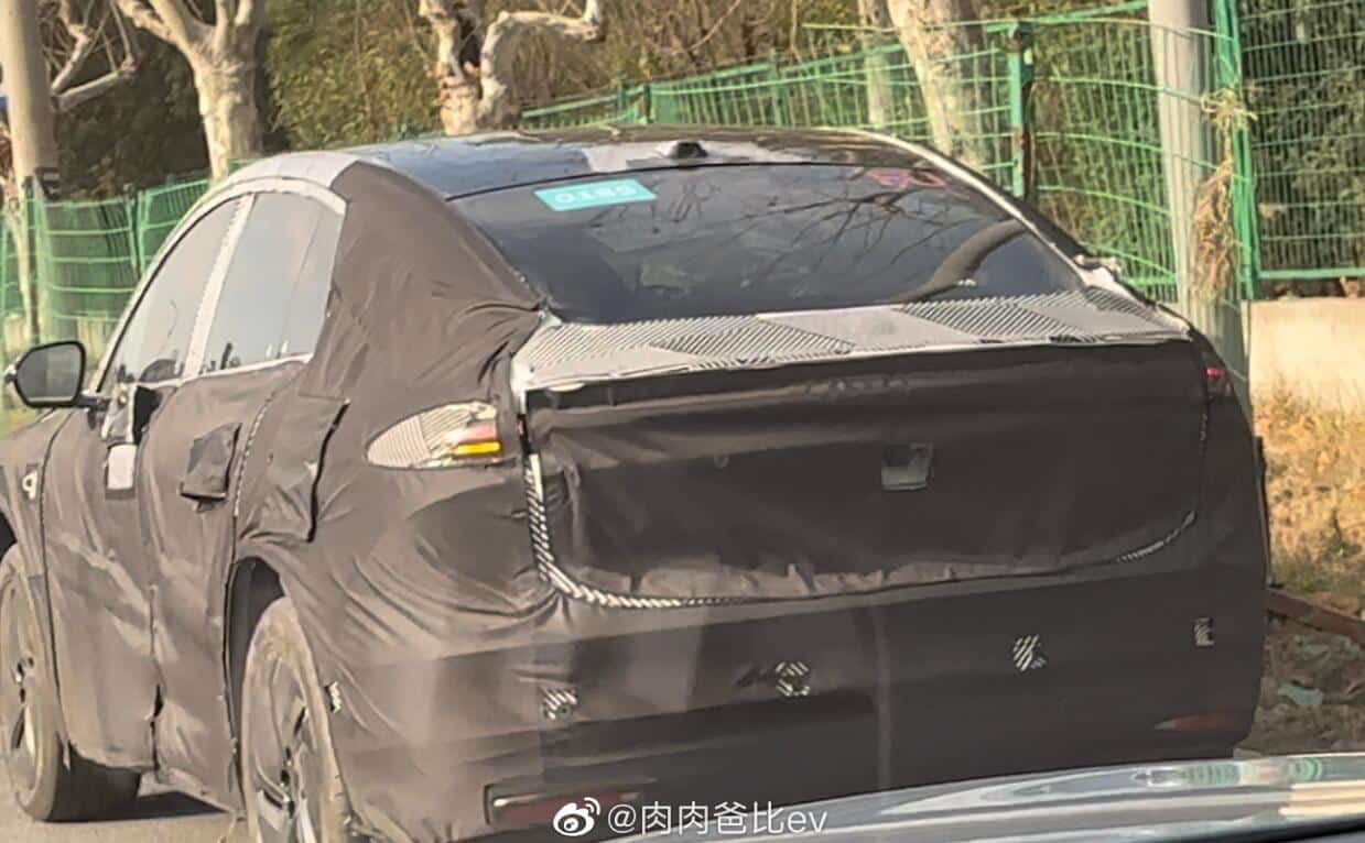 Spy shots: Nio may be working on new EC6
