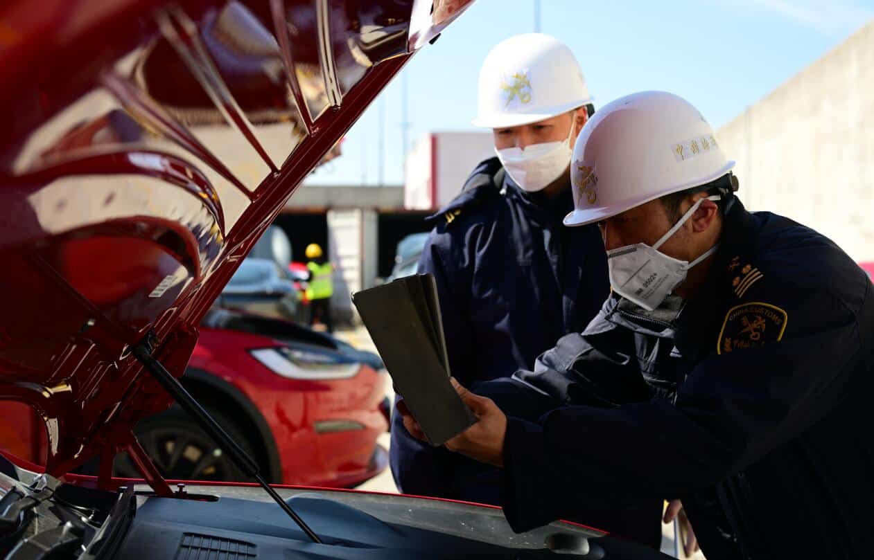 Tesla's new Model S and Model X being imported into China as deliveries near