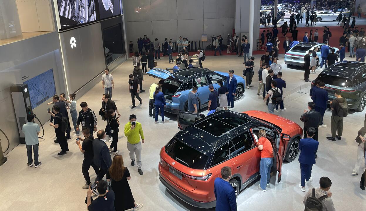 Shanghai auto show ends: Visitors nearly 1 million, NEVs overtake ICEs in new launches