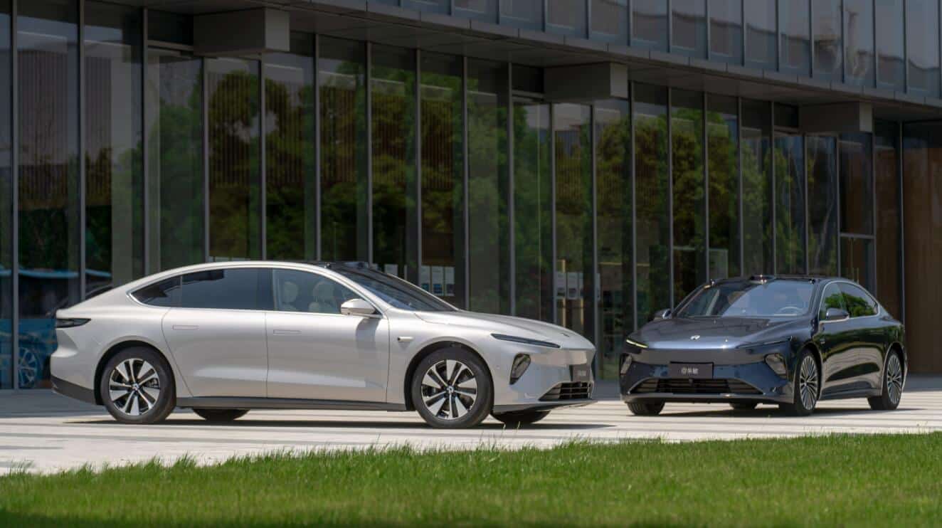 Nio starts delivery of 2023 ET7 sedan