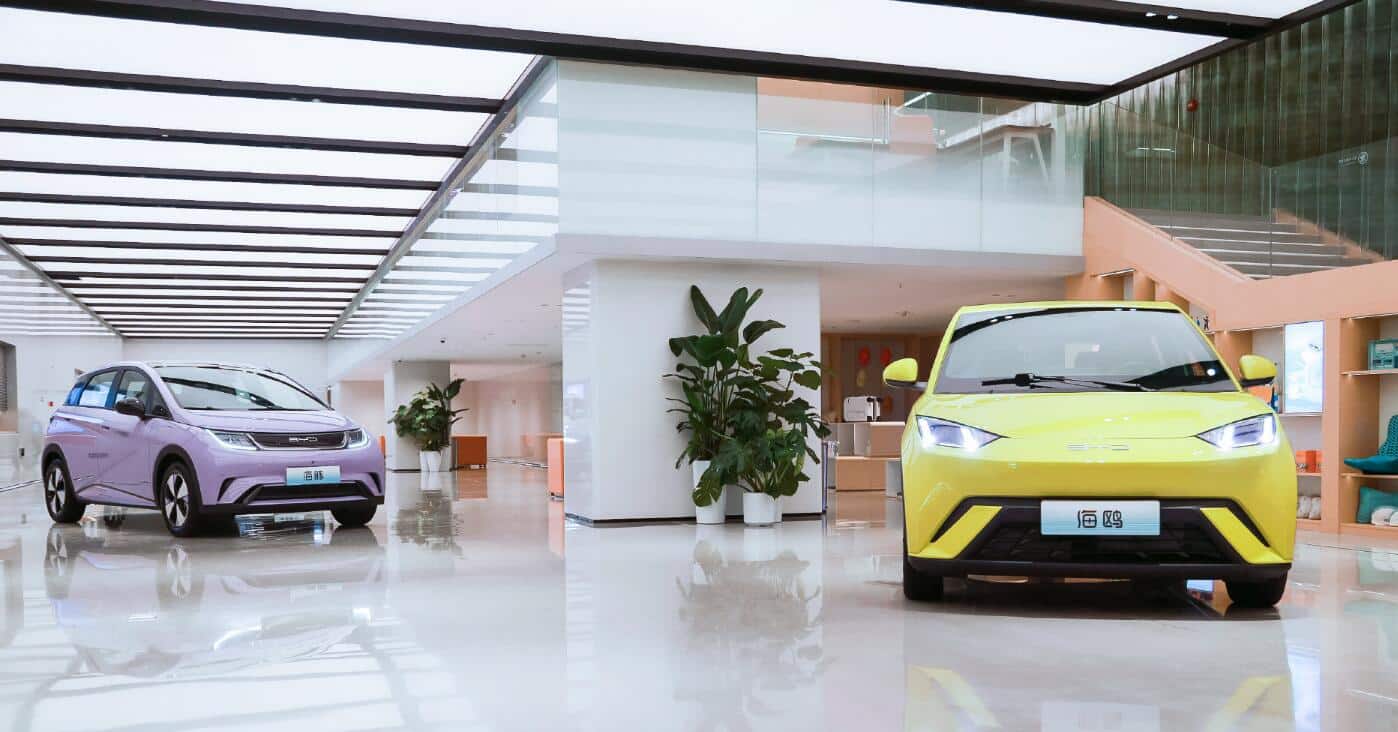 BYD opens its 1st flagship experience center to showcase entire lineup of models