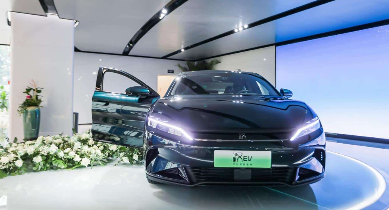 BYD opens its 1st flagship experience center to showcase entire lineup of models