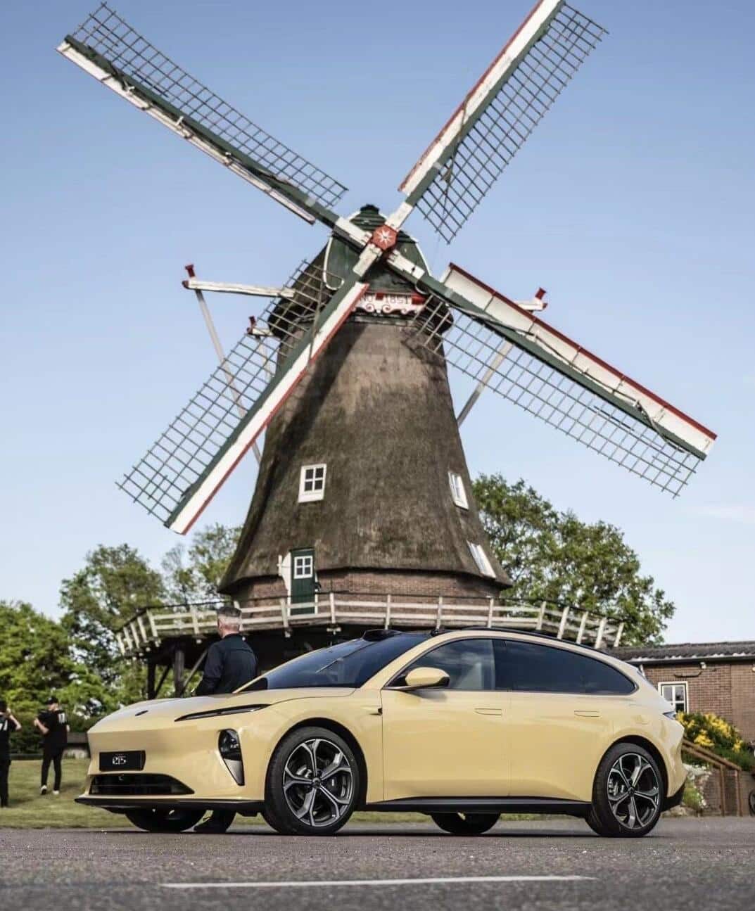 Nio may launch ET5 Touring on Jun 15, more photos revealed