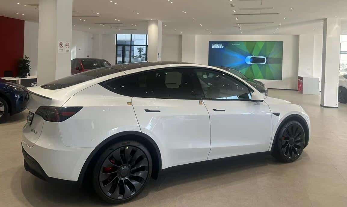 Analysts list 2 major issues Tesla must address before bringing FSD to China