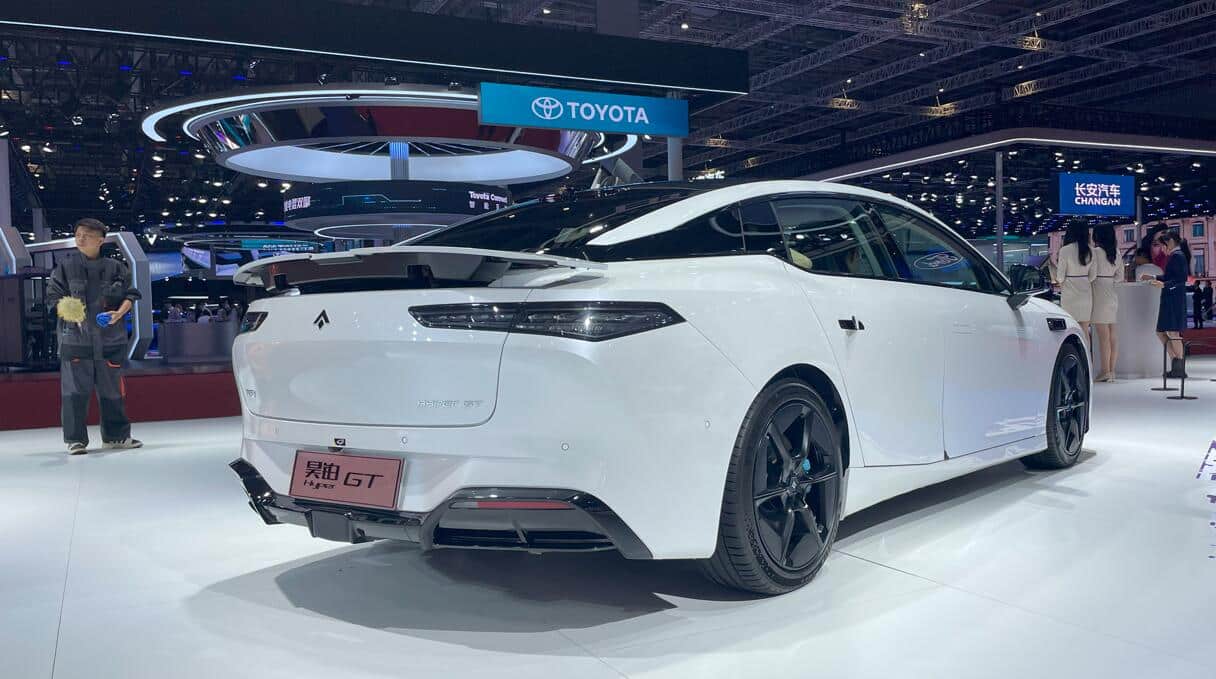 China NEV retail sales in Jun 1-11 at 160,000, down 4% from same period last month, CPCA data show