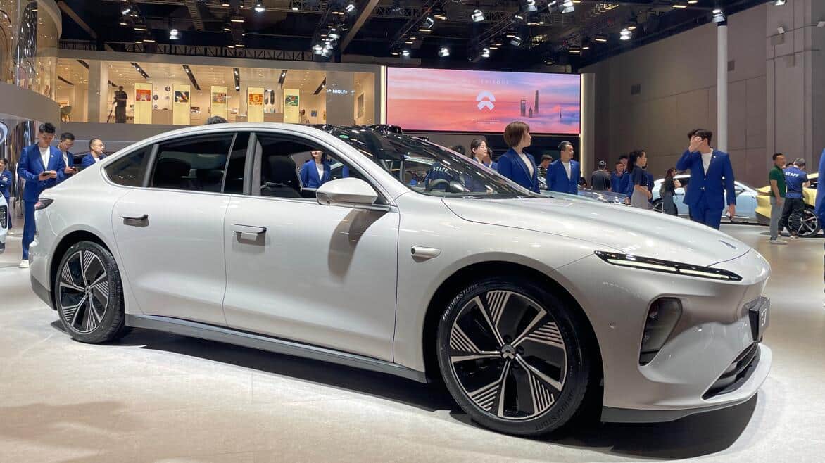 Nio's user manuals now include 150-kWh battery as delivery nears