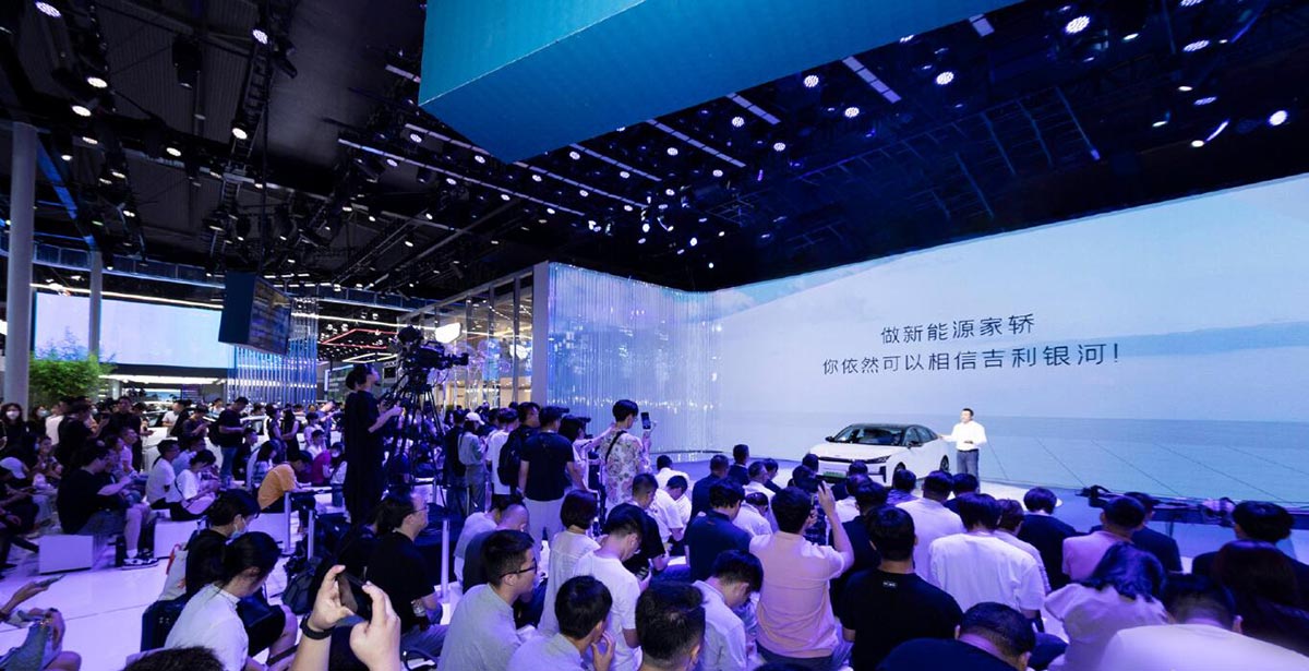Geely Galaxy starts pre-sales of L6 hybrid sedan, starting at ,560