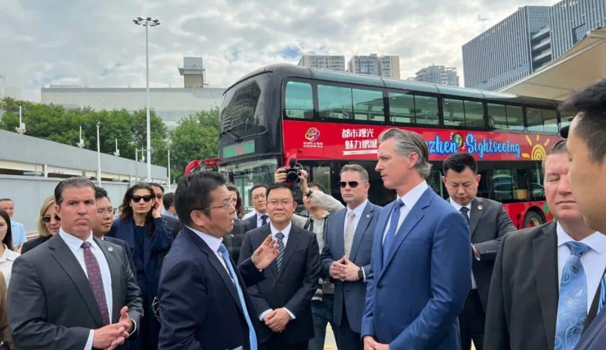 California Governor Gavin Newsom lauds BYD's technology after experiencing Yangwang U8 in Shenzhen