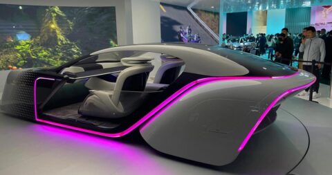 China's NEV retail sales at 472,000 in Oct 1-22, up 4% from same period last month