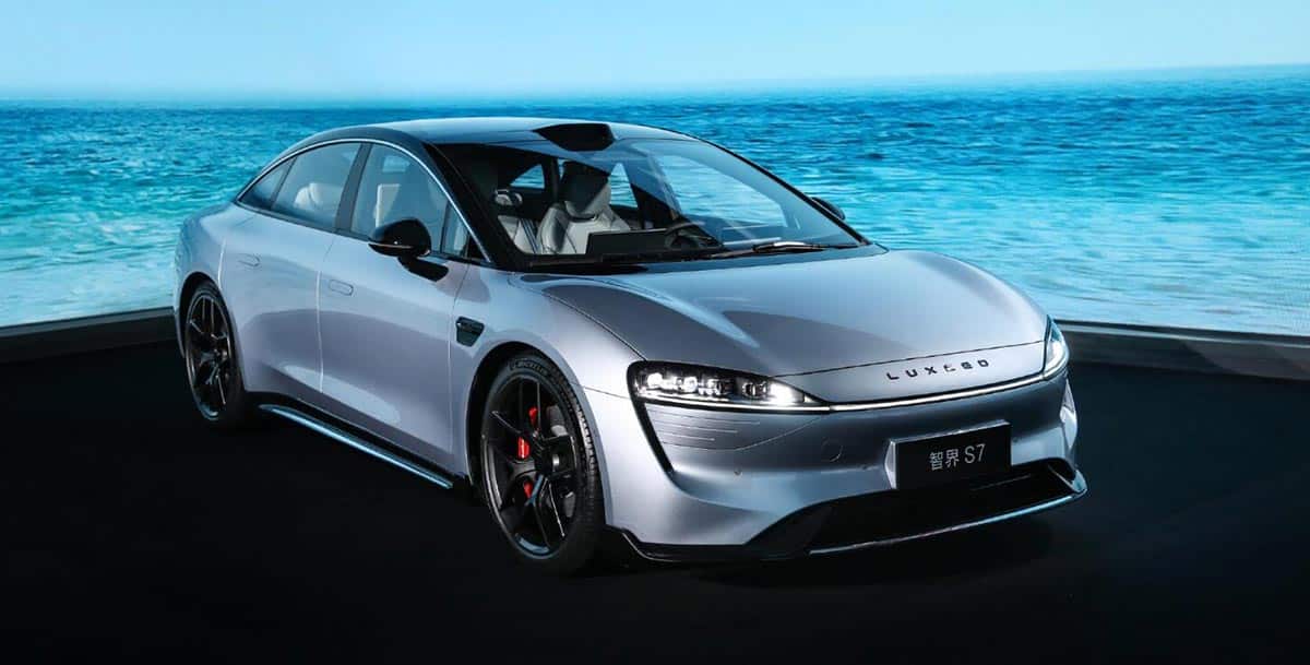 Huawei, Chery's joint EV brand Luxeed unveils 1st model, goes on pre-sale with ,420 starting price