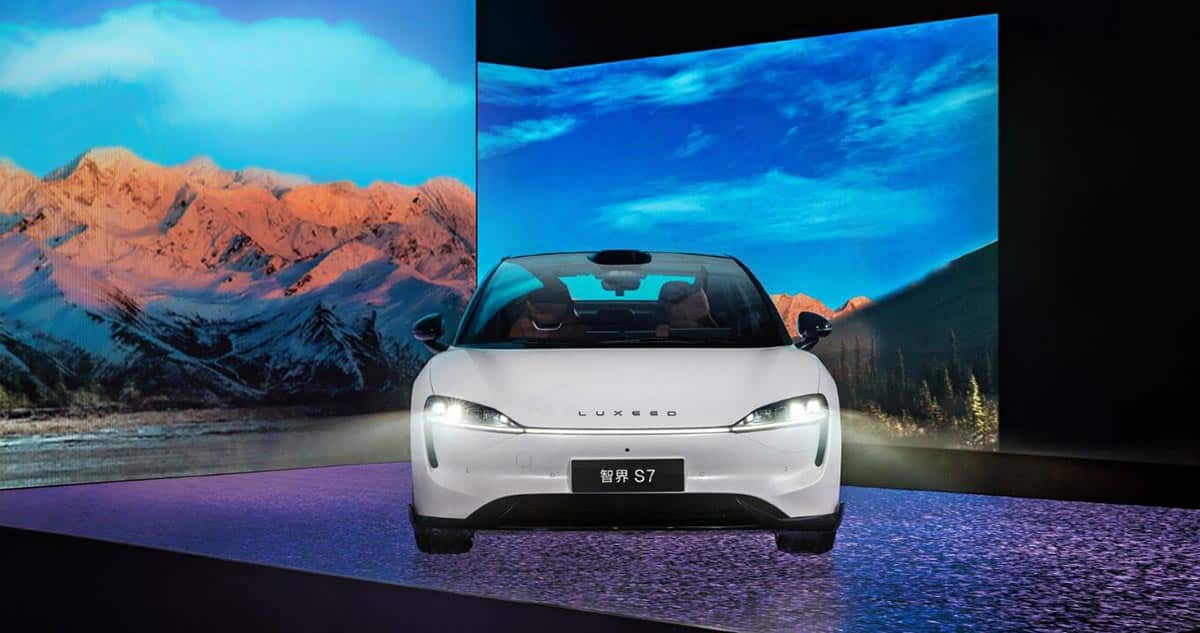 Huawei, Chery's joint EV brand Luxeed unveils 1st model, goes on pre-sale with ,420 starting price