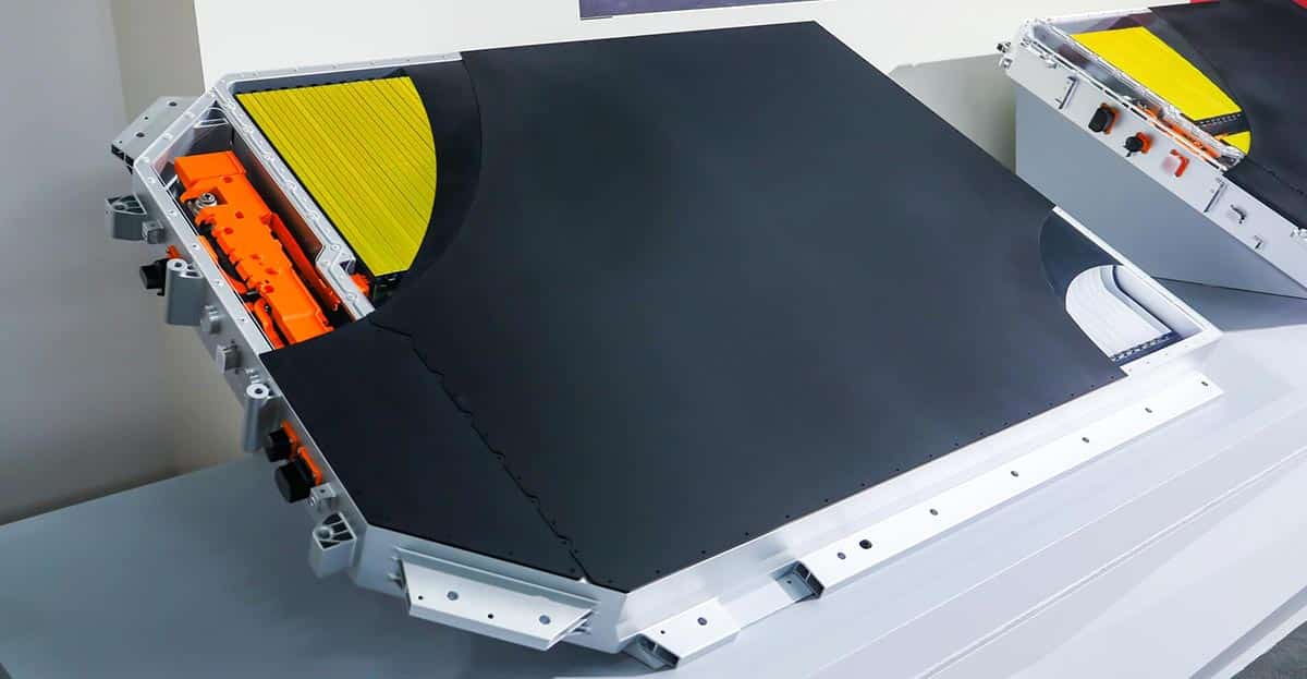 Zeekr unveils in-house developed battery with over 500 km range on 15-minute charge