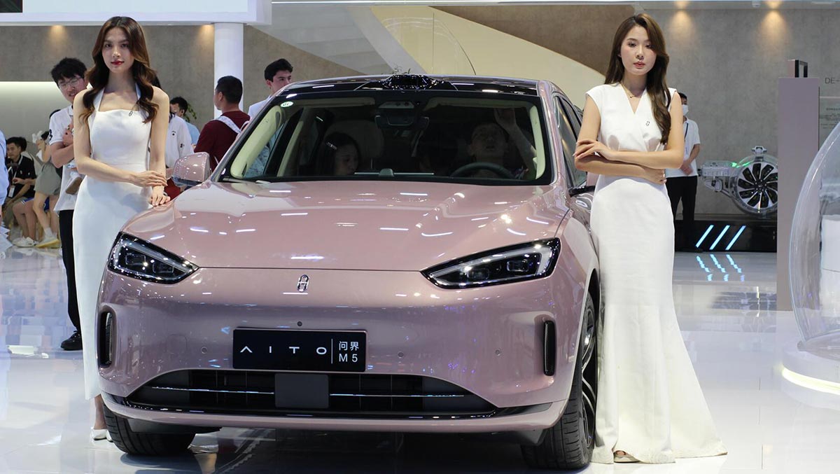 Huawei reportedly to build dedicated stores for models it makes with automakers