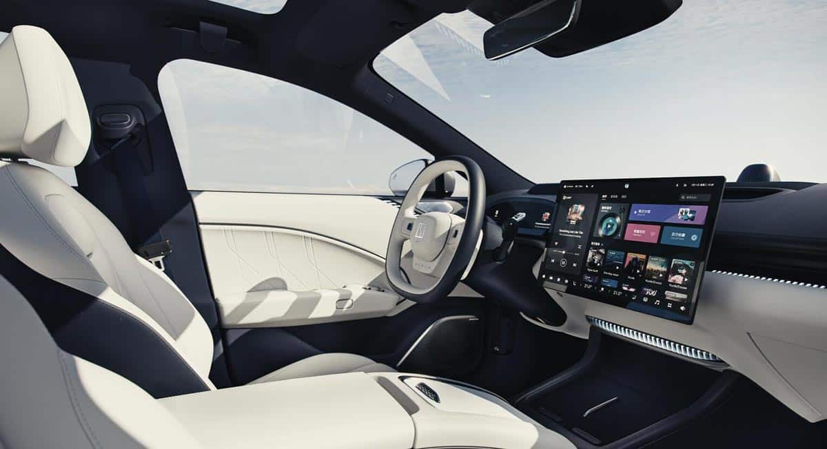 Zeekr officially launches Zeekr 007 sedan to target mainstream EV market