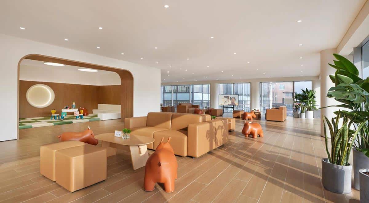 Li Auto opens its 1st 2 Nio House equivalents