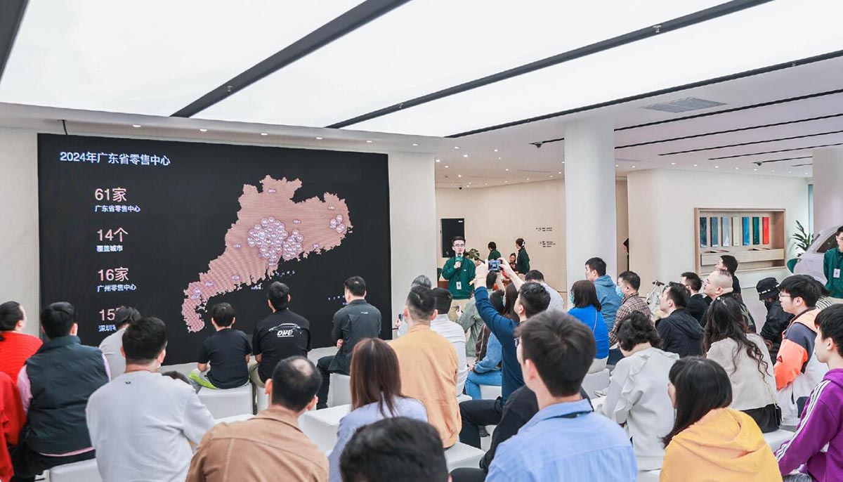 Li Auto opens its 1st 2 Nio House equivalents