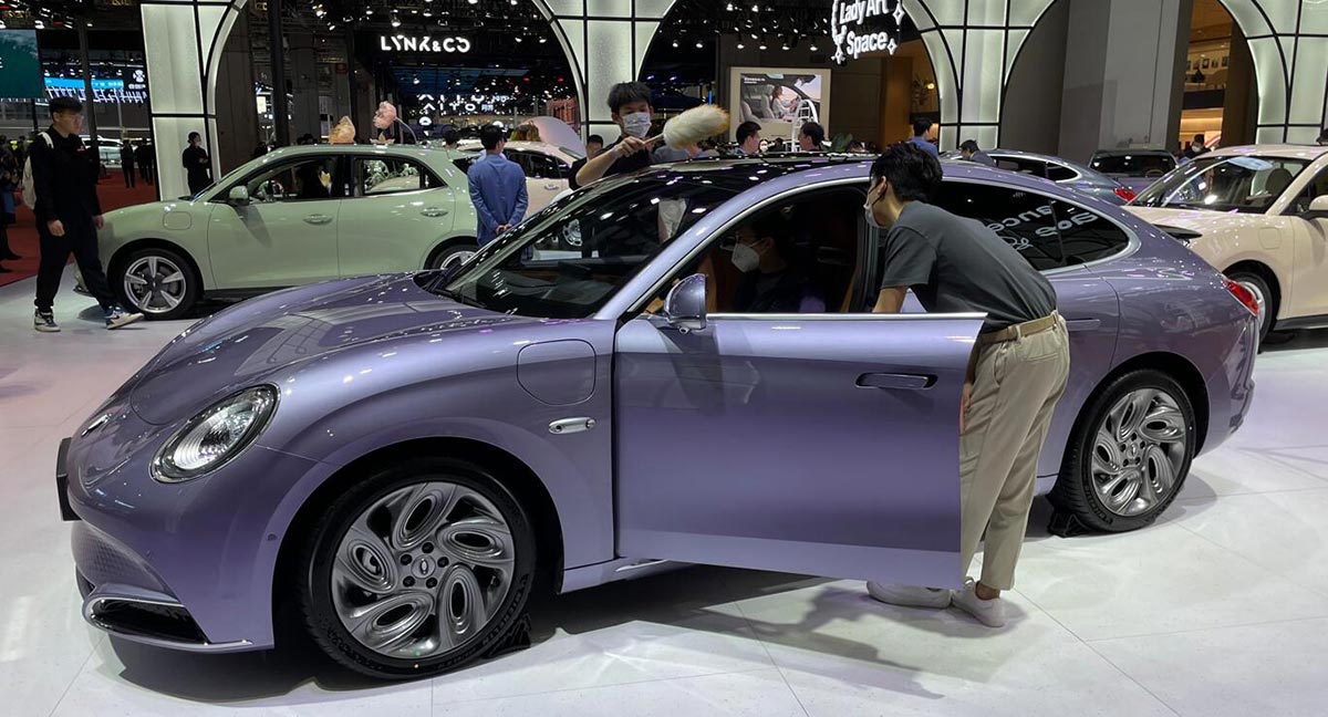 China NEV retail sales at 226,000 in Jan 1-14, down 21% from same period last month