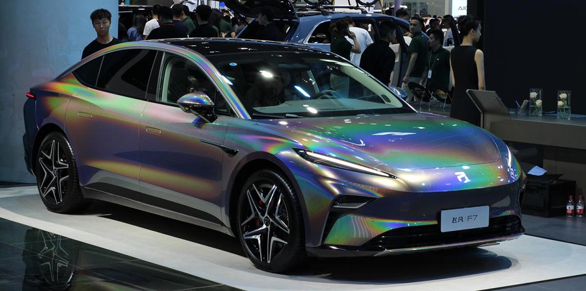 China's NEV retail at 165,000 in Feb 1-17, down 44% from same period last month