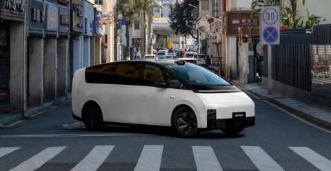 Li Auto mulls lowering Li Mega sales target as orders less than 4,000 after half month on market, report says