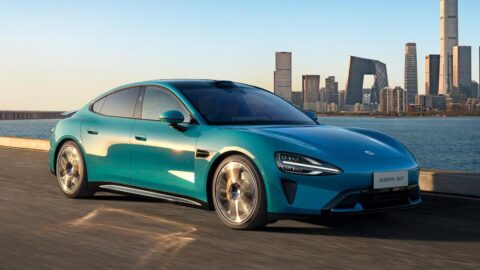 Xiaomi CEO tells his fans to buy Luxeed S7, Nio ET5, Xpeng P7 if they can't wait for Xiaomi SU7