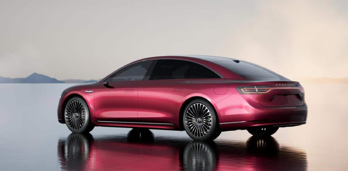 Huawei-BAIC joint brand Stelato unveils 1st model S9 at Beijing auto show