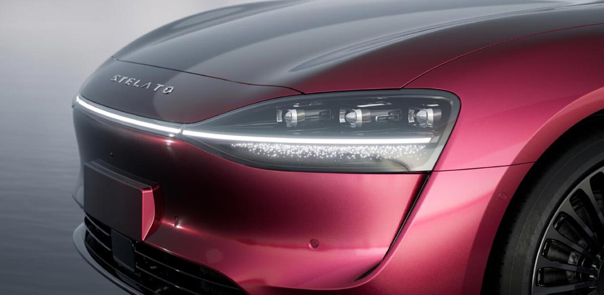 Huawei-BAIC joint brand Stelato unveils 1st model S9 at Beijing auto show