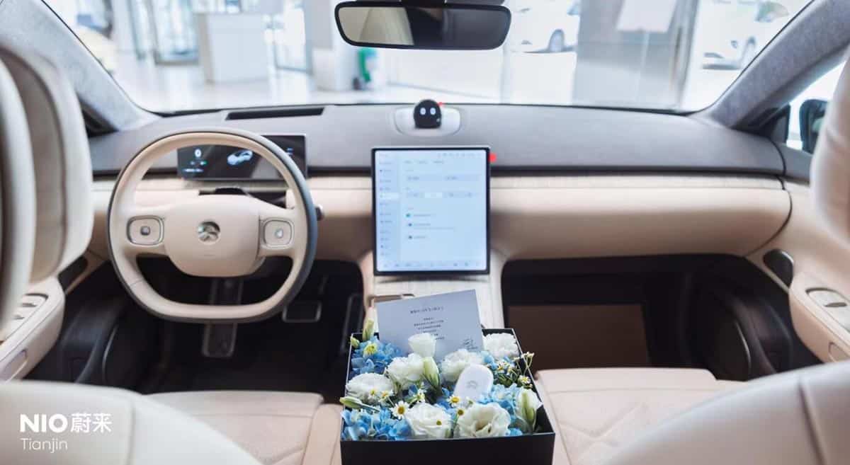 Nio starts deliveries of 2024 ET7 sedan