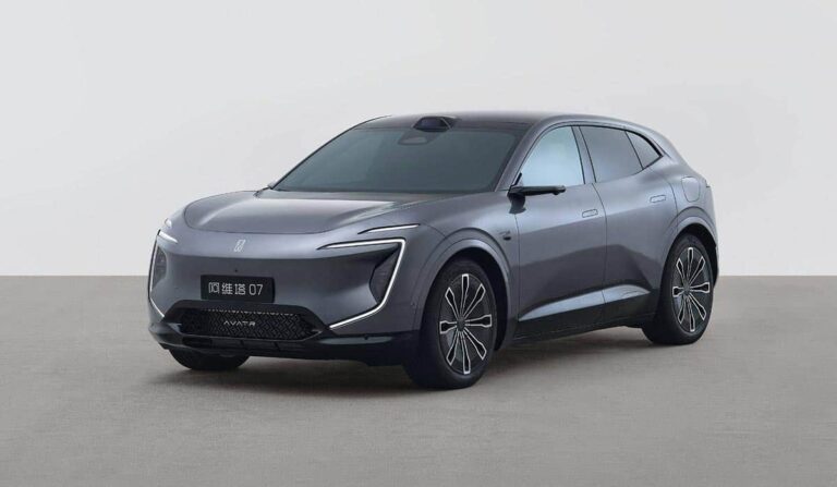 Avatr teases new model Avatr 07, pivots to EREVs to boost sales