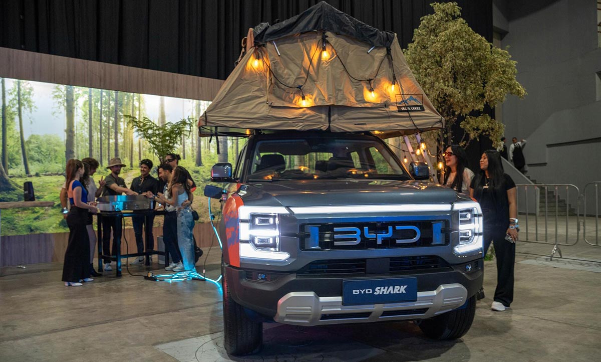 BYD launches 1st pickup truck Shark in Mexico with starting price of ,400