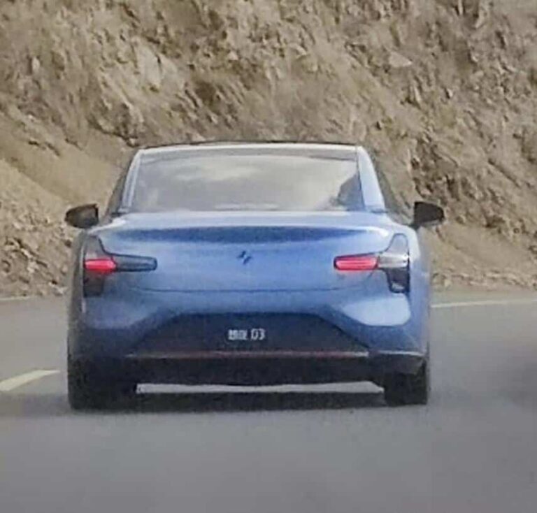 Xpeng Mona's 1st model spotted without camouflage