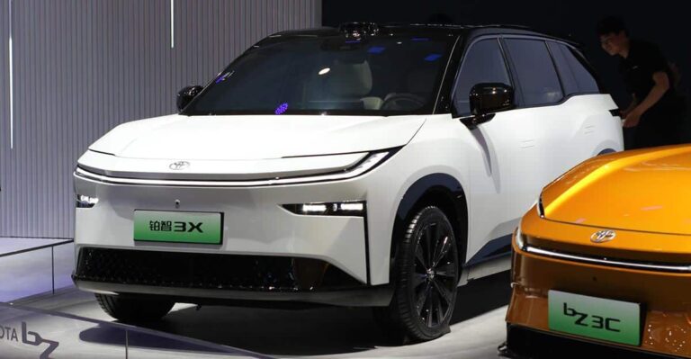 Toyota to adopt local startup Momenta's driver assistance solution in China