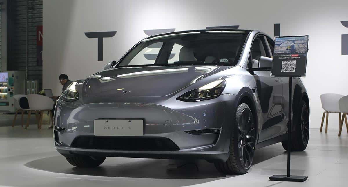 Tesla China working to rehire some laid-off employees, report says