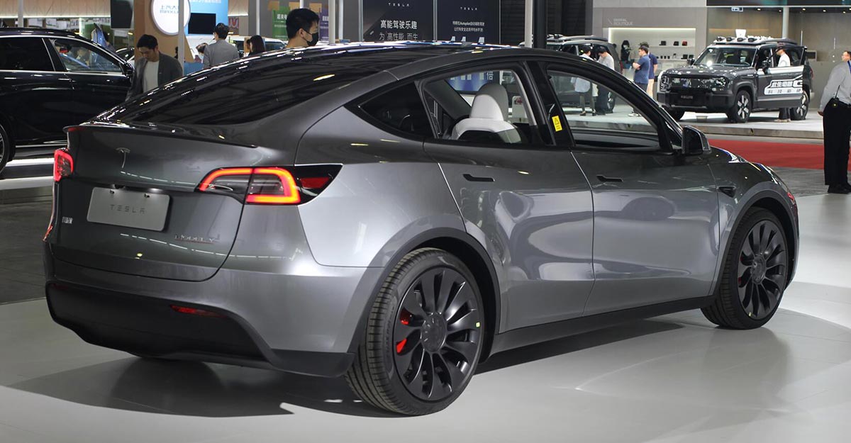 Tesla delivery wait times in China further reduced, offers silver paint option for Model 3