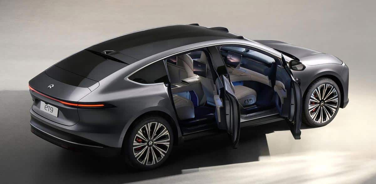 Spy shot reveals 1st glimpse of Nio ET9's interior