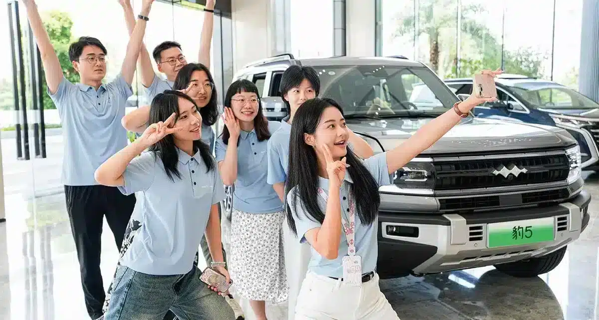 BYD sees over 10,000 fresh graduates joining, nearly 80% in R&D